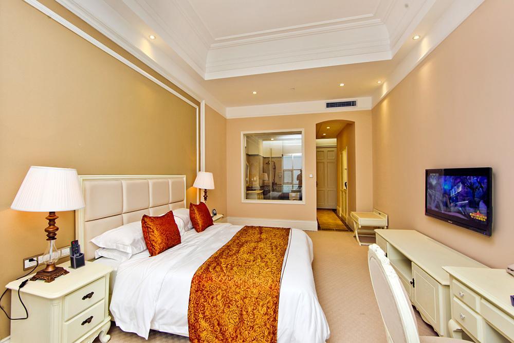 Blue Sky Hotel Yantai Room photo